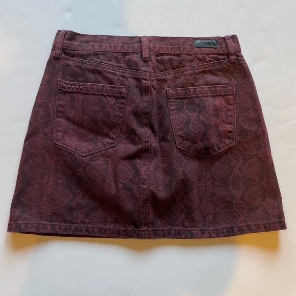BLANK NYC Snake Print Denim Mini Skirt - Picture 4 of 9